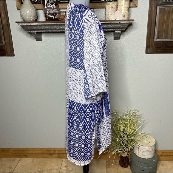 White Blue Geometric Kimono Coverup OS - Picture 7 of 11